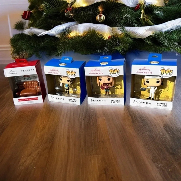 NEW Hallmark FRIENDS Rachel Green - FUNKO POP!Cute Christmas Ornament - Picture 3 of 8
